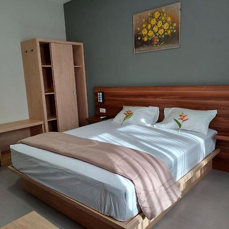 Yellow Guest House Uluwatu Exterior foto