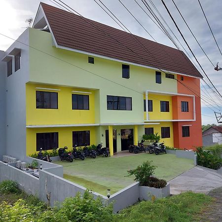 Yellow Guest House Uluwatu Exterior foto