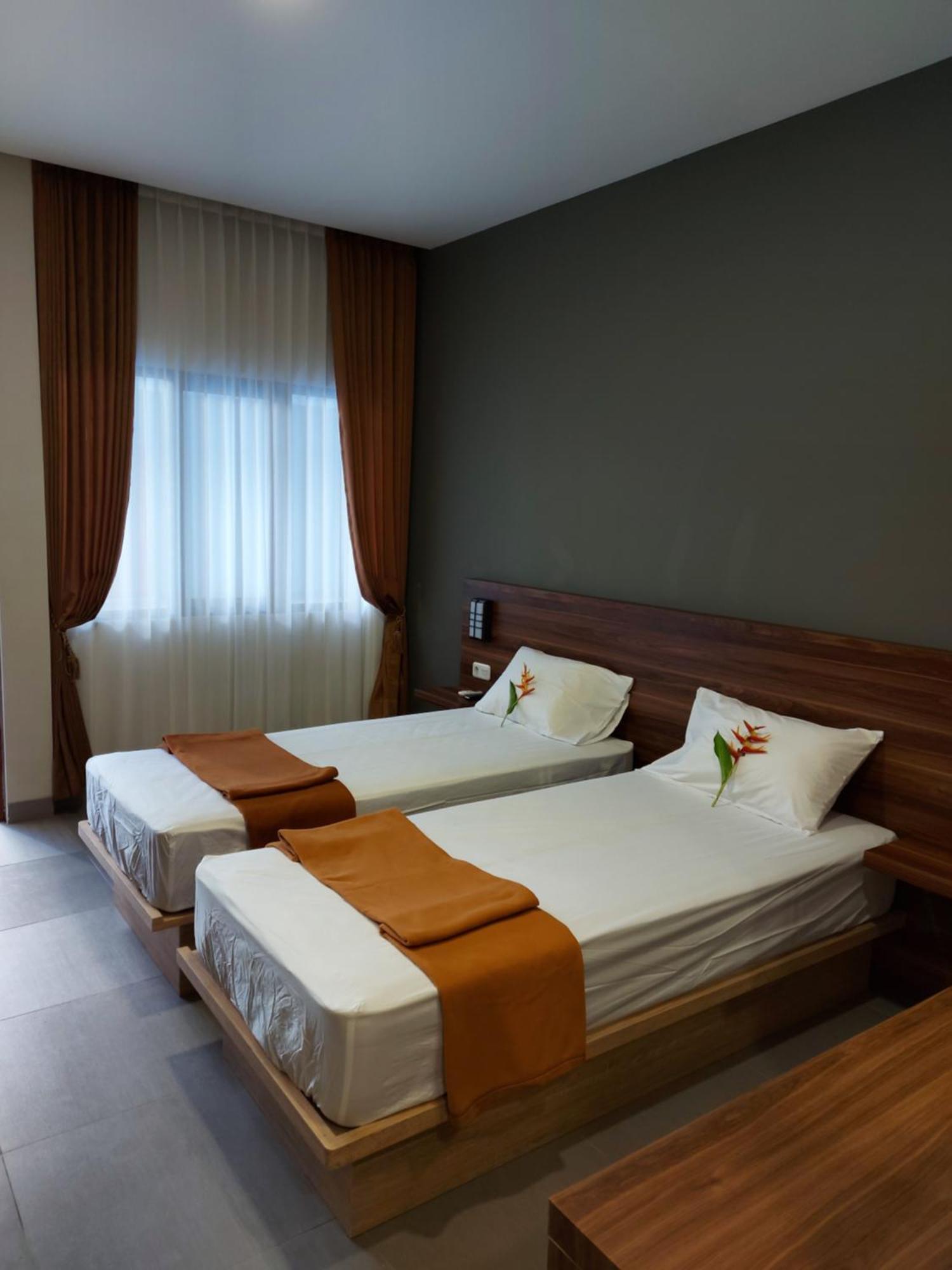 Yellow Guest House Uluwatu Exterior foto